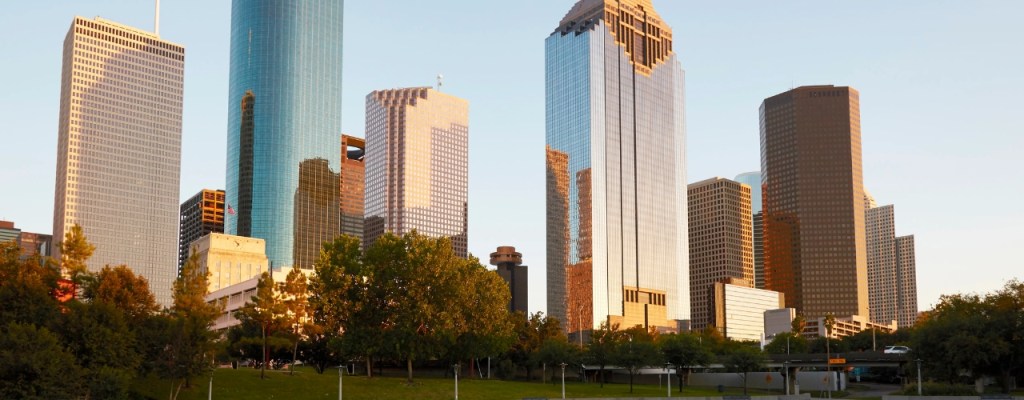 Start a Service-Based Business in Houston (2025 Guide)