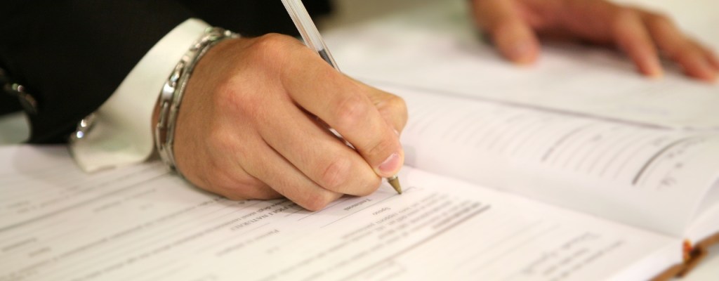 Is Azgari.com Legit? A 2025 Deep-Dive Review