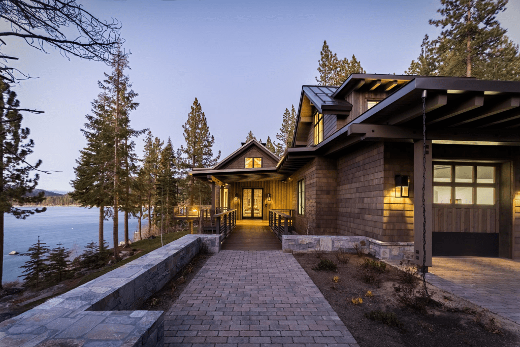 Zoning and Permit Challenges When Remodeling in Del Valle