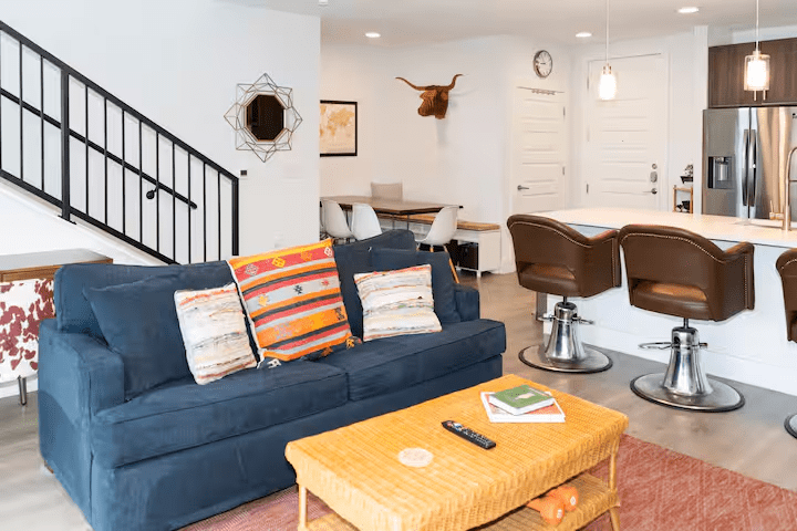 Permitting and Zoning for Airbnb Renovations in Austin Neighborhoods